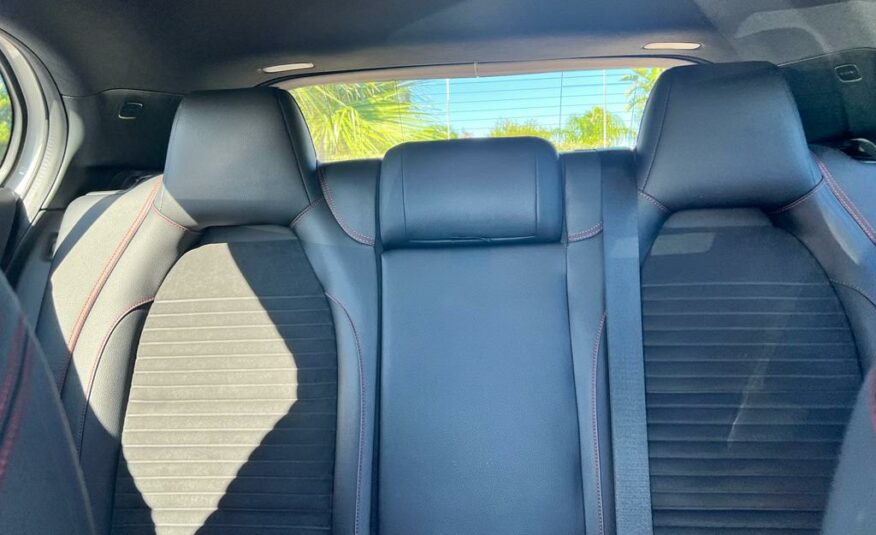Mercedes-benz GLA 200D Premium