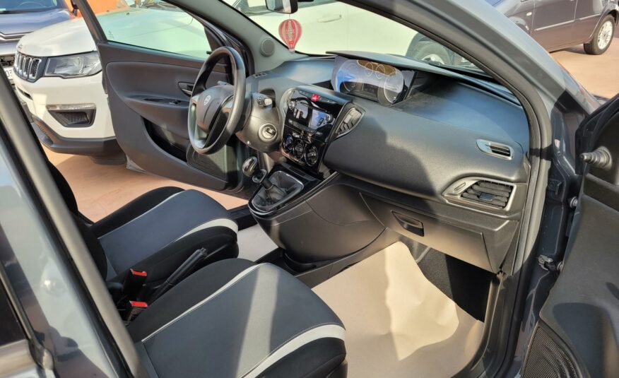 Lancia Ypsilon 1.2 69Cv Elefantino