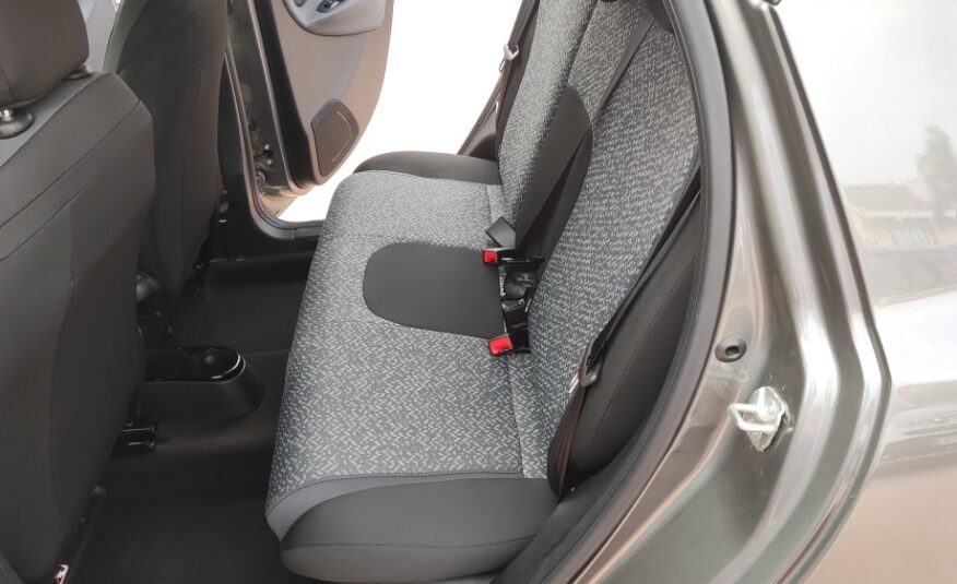 Lancia Ypsilon 1.0 Hybrid