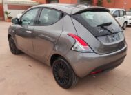 Lancia Ypsilon 1.0 Hybrid