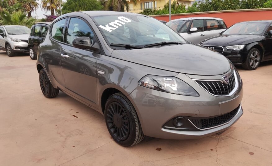 Lancia Ypsilon 1.0 Hybrid