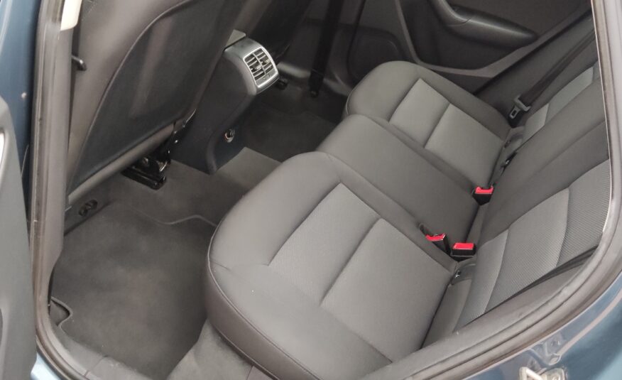 Audi Q3 2.0 TDI 120 CV Business