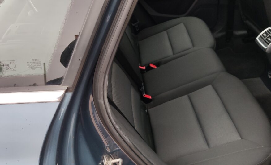 Audi Q3 2.0 TDI 120 CV Business