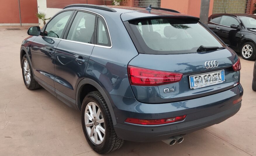 Audi Q3 2.0 TDI 120 CV Business