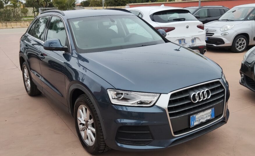 Audi Q3 2.0 TDI 120 CV Business