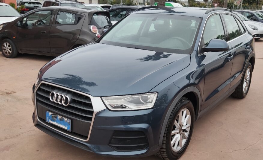 Audi Q3 2.0 TDI 120 CV Business