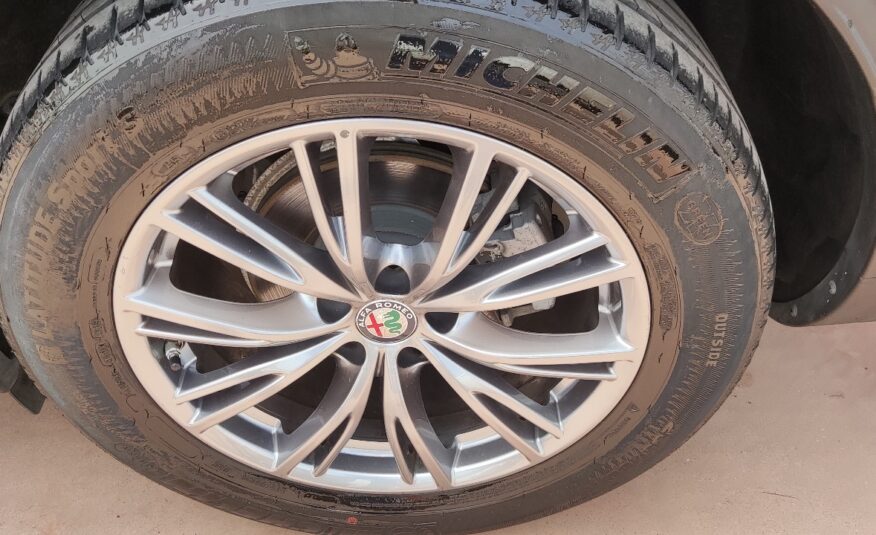 Alfa Romeo Stelvio 2.2 Mj 160 Cv AT8 RWD Super