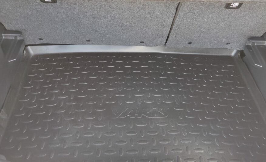 Toyota Yaris 1.0 70 CV 5 porte Cool