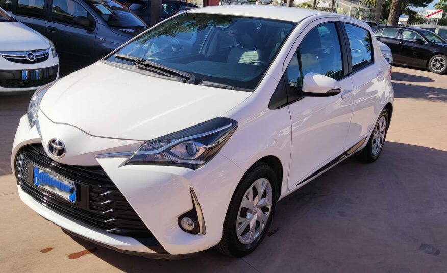 Toyota Yaris 1.0 70 CV 5 porte Cool