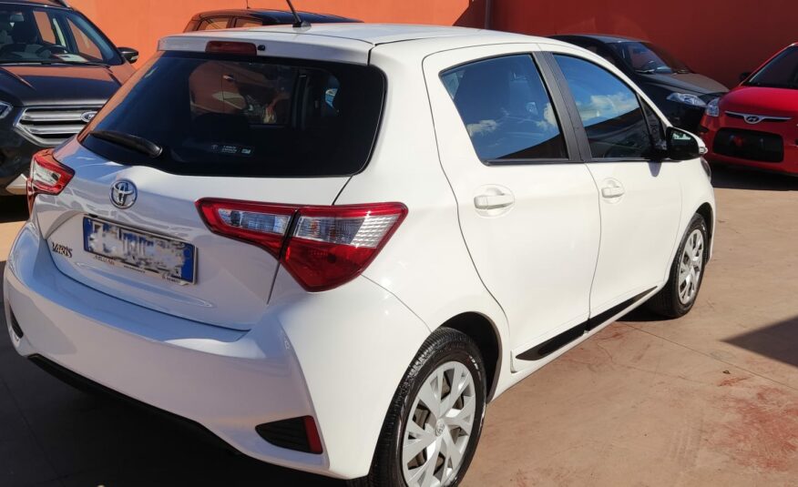 Toyota Yaris 1.0 70 CV 5 porte Cool