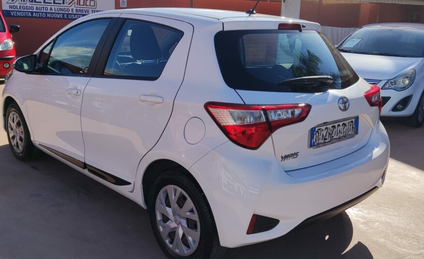 Toyota Yaris 1.0 70 CV 5 porte Cool