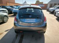 Lancia Ypsilon 1.0 FireFly 5 porte S&S Hybrid Ecochic Silver