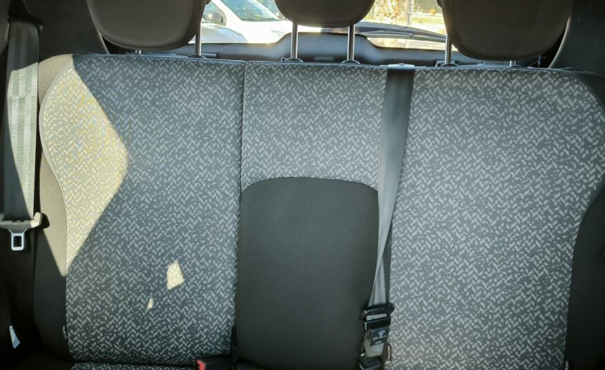 Lancia Ypsilon 1.0 FireFly 5 porte S&S Hybrid Ecochic Silver