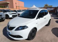 Lancia Ypsilon 1.0 FireFly 5 porte S&S Hybrid Ecochic Silver