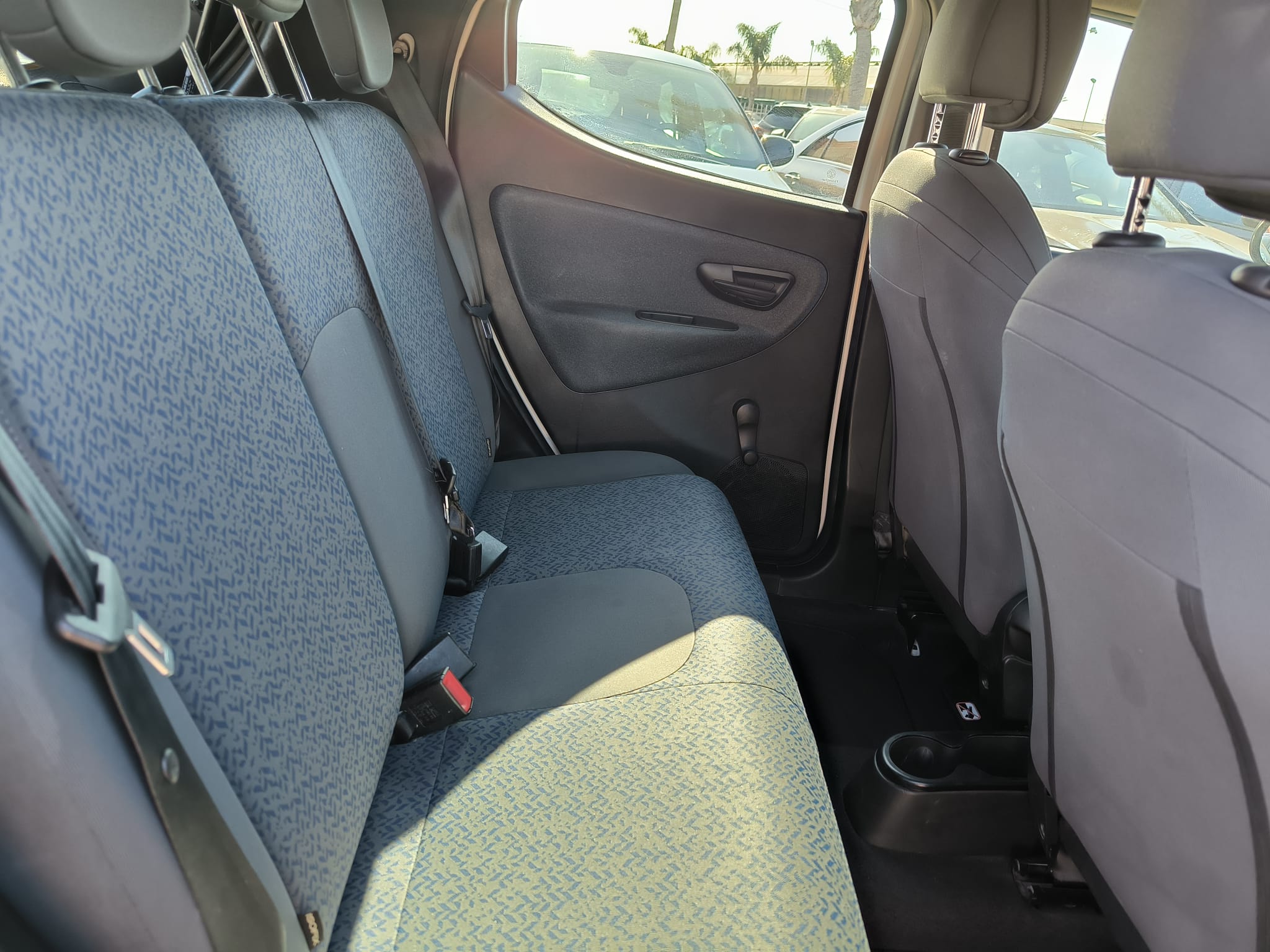 Lancia Ypsilon 1.0 FireFly 5 porte S&S Hybrid Ecochic Silver