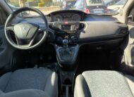 Lancia Ypsilon 1.0 FireFly 5 porte S&S Hybrid Ecochic Silver