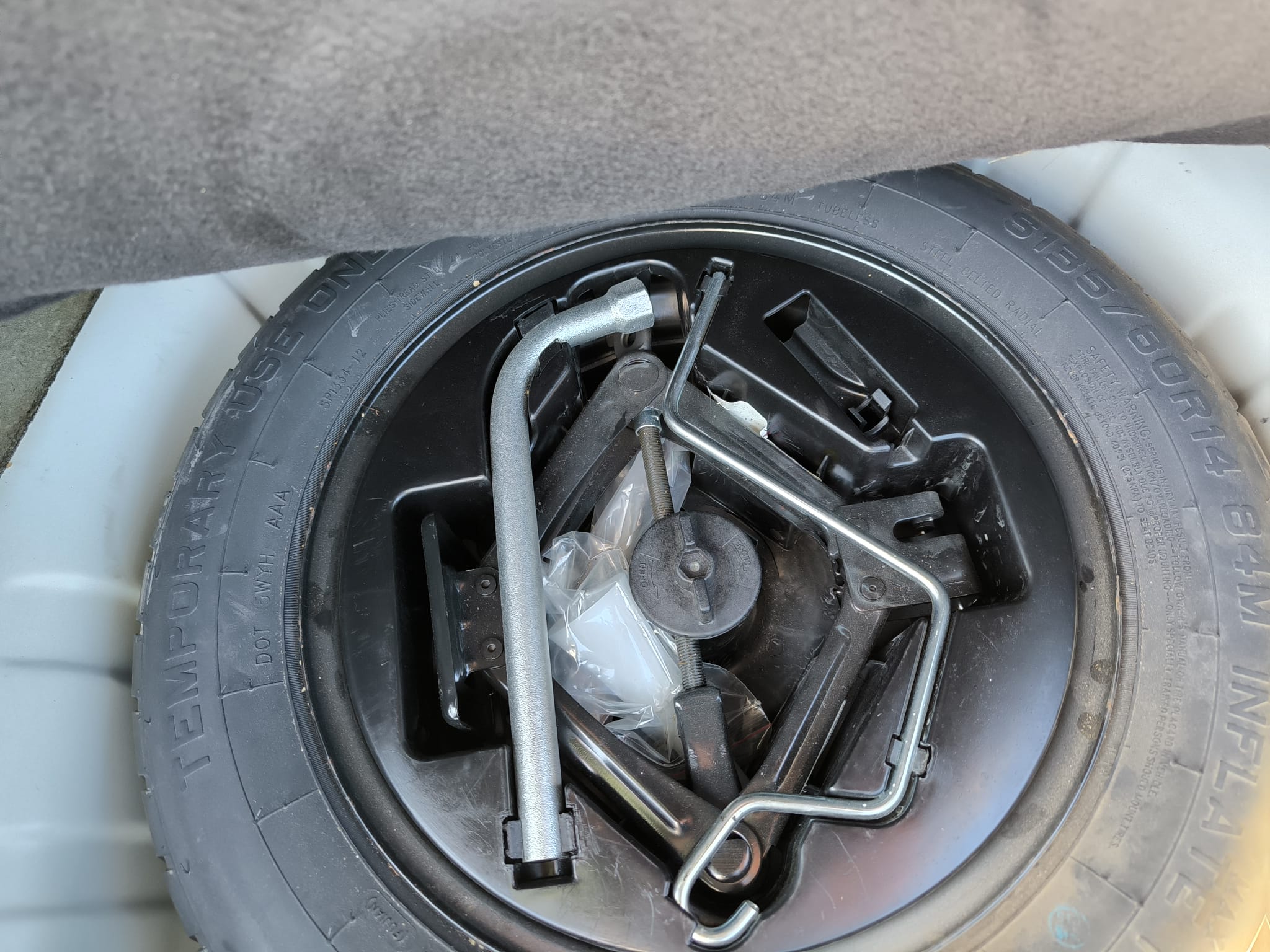 Lancia Ypsilon 1.0 FireFly 5 porte S&S Hybrid Ecochic Silver