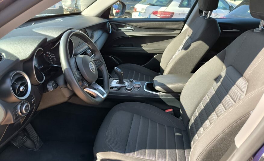 Alfa Romeo Stelvio 2.2 Turbodiesel 160 CV AT8 RWD Business