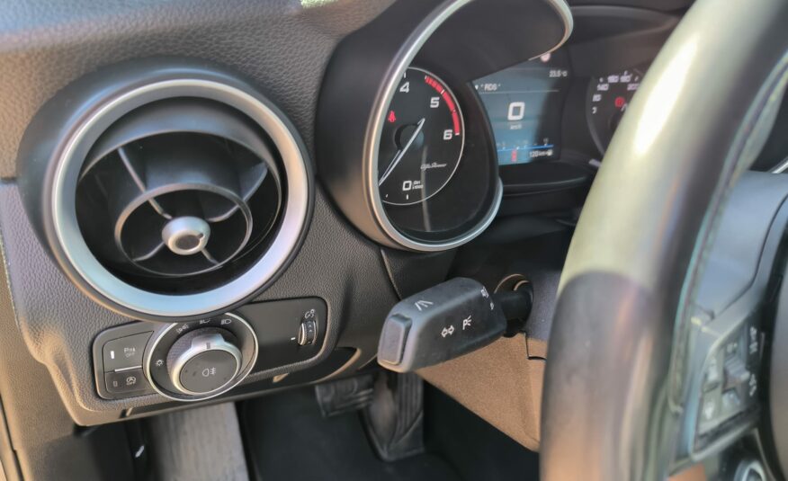 Alfa Romeo Stelvio 2.2 Turbodiesel 160 CV AT8 RWD Business