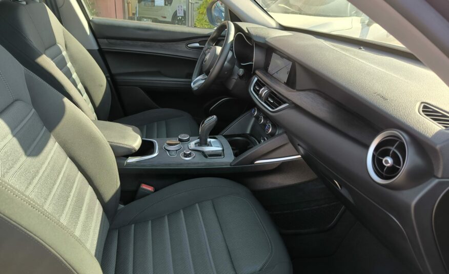 Alfa Romeo Stelvio 2.2 Turbodiesel 160 CV AT8 RWD Business