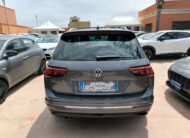 Volkswagen Tiguan 2.0 TDI SCR DSG Sport R-Line