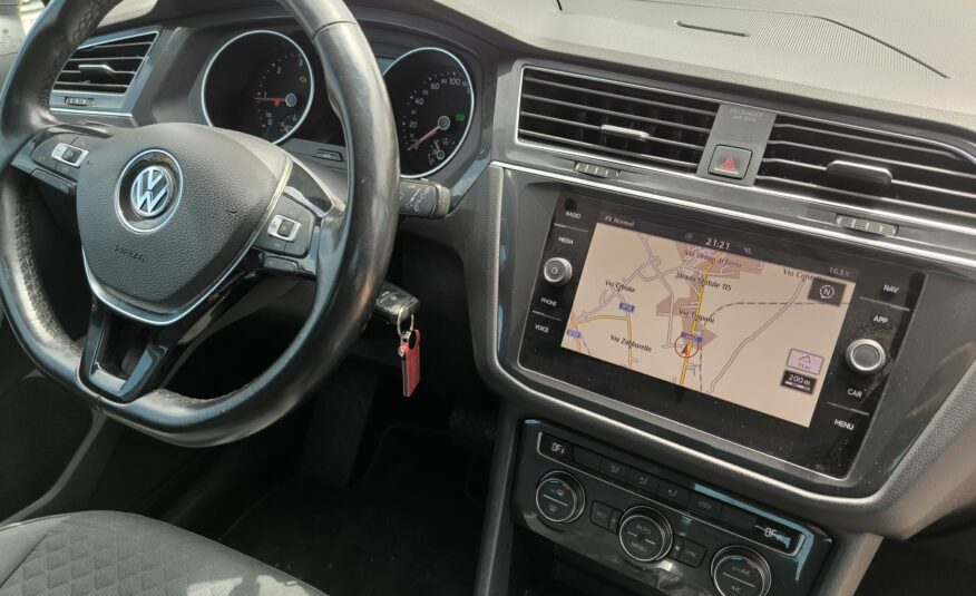 Volkswagen Tiguan 2.0 TDI SCR DSG Sport R-Line