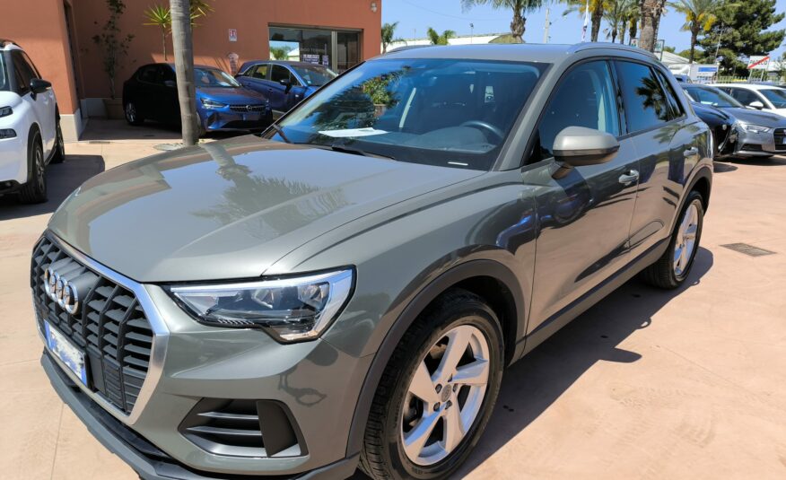 Audi Q3 35 TDI S tronic Business