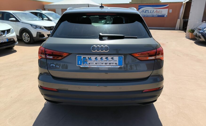 Audi Q3 35 TDI S tronic Business