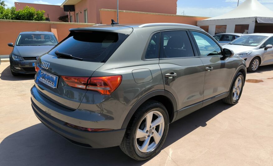 Audi Q3 35 TDI S tronic Business