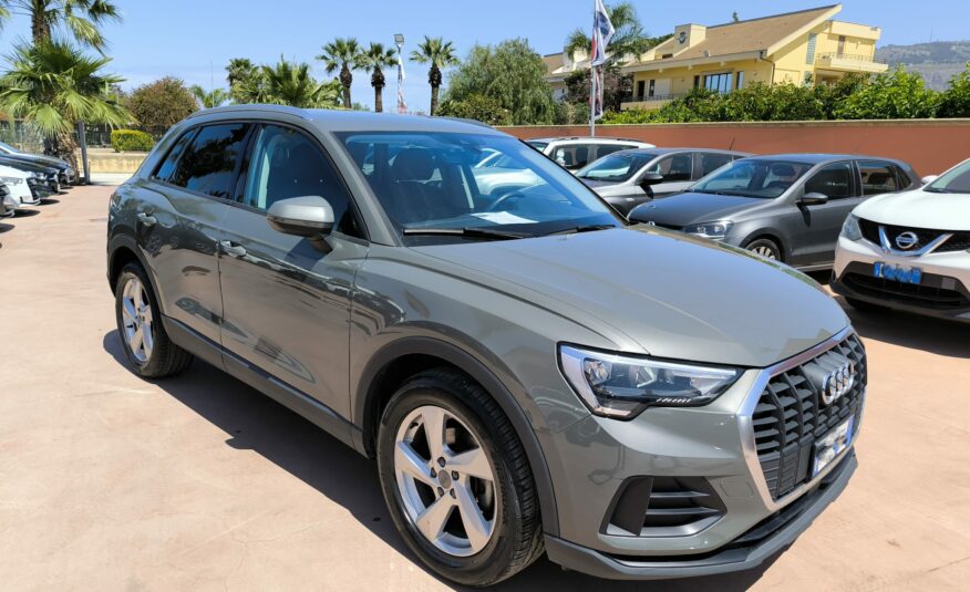Audi Q3 35 TDI S tronic Business