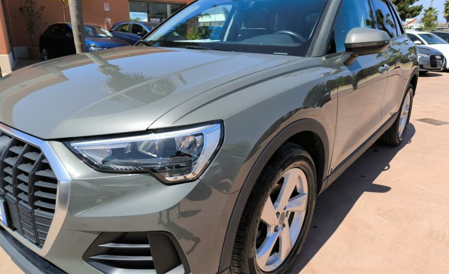 Audi Q3 35 TDI S tronic Business