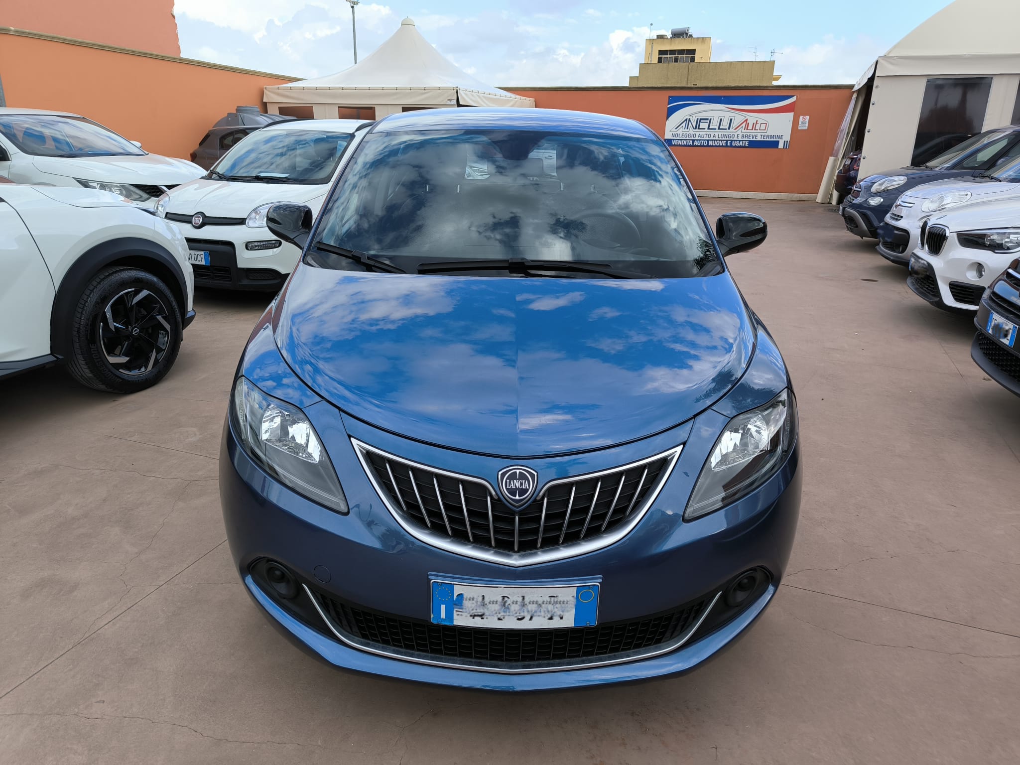 Lancia Ypsilon 1.0 FireFly 5 porte S&S Hybrid Ecochic Silver