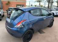 Lancia Ypsilon 1.0 FireFly 5 porte S&S Hybrid Ecochic Silver