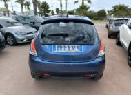 Lancia Ypsilon 1.0 FireFly 5 porte S&S Hybrid Ecochic Silver