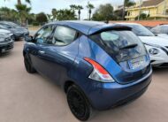 Lancia Ypsilon 1.0 FireFly 5 porte S&S Hybrid Ecochic Silver