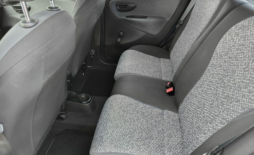 Lancia Ypsilon 1.0 FireFly 5 porte S&S Hybrid Ecochic Silver