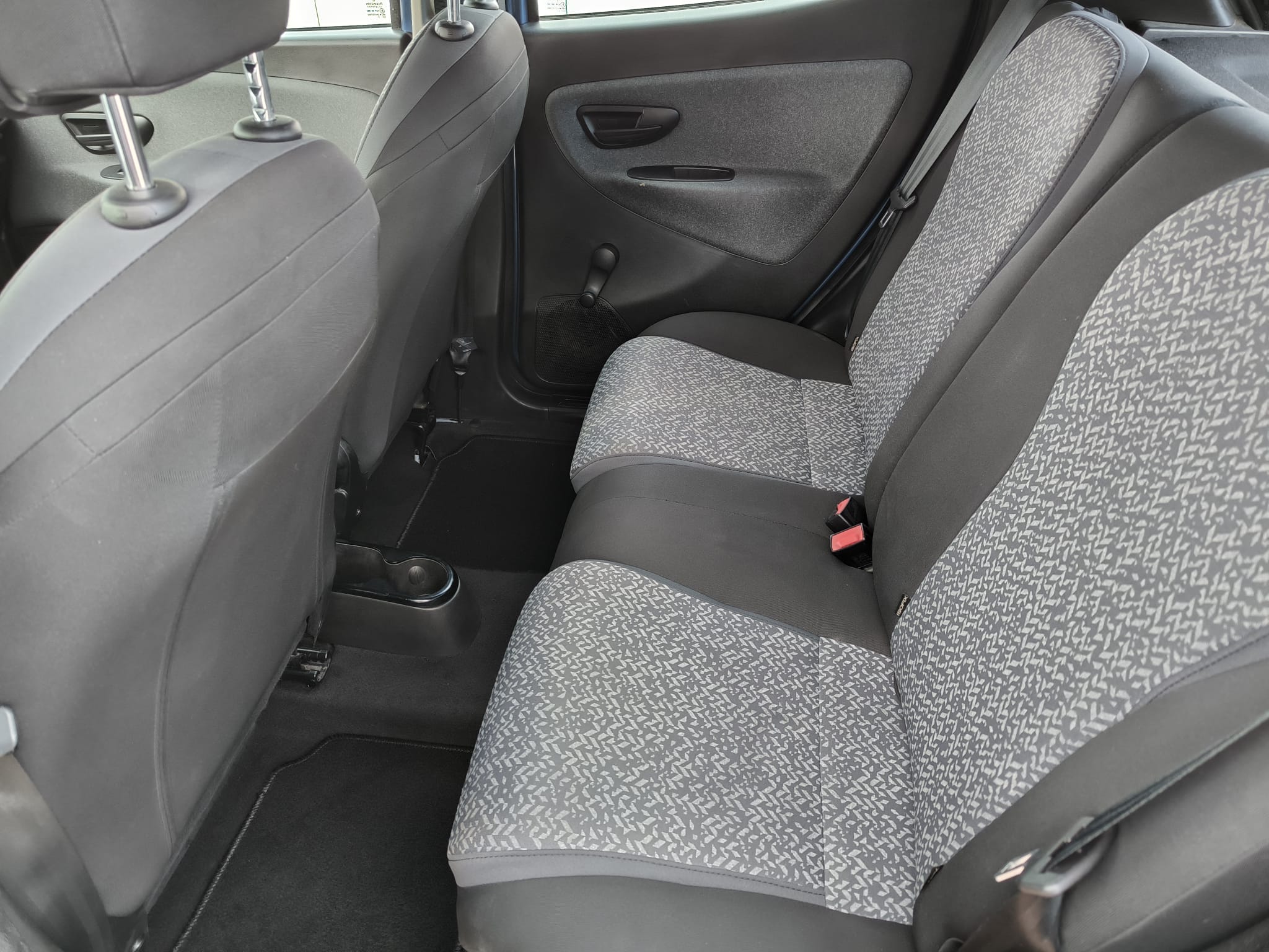 Lancia Ypsilon 1.0 FireFly 5 porte S&S Hybrid Ecochic Silver