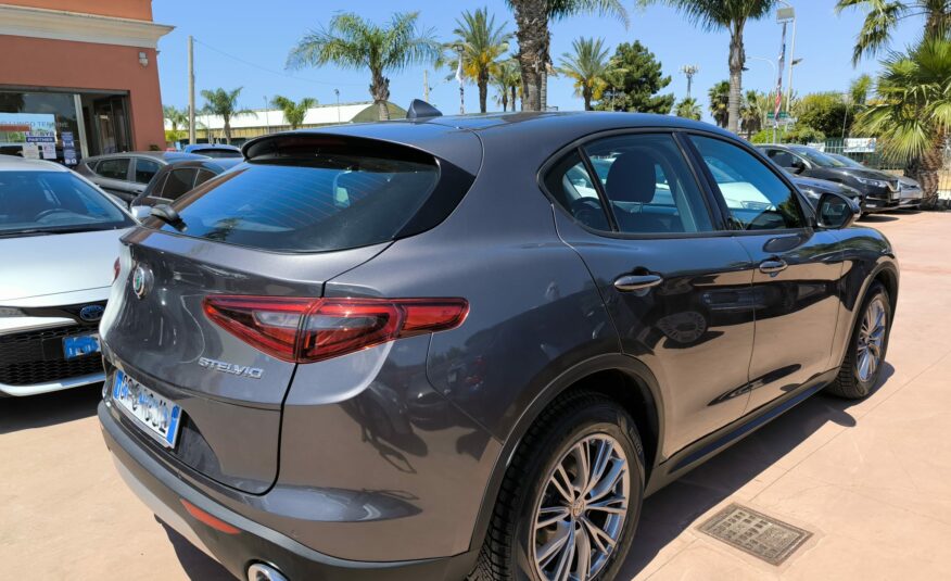Alfa Romeo Stelvio 2.2 Turbodiesel 160 CV AT8 RWD Business