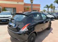 Lancia Ypsilon 1.0 FireFly 5 porte S&S Hybrid Ecochic Silver
