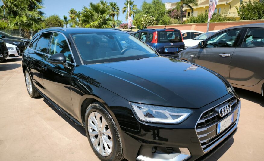 Audi A4 Avant 30 TDI/136 CV S tronic Business Advanced