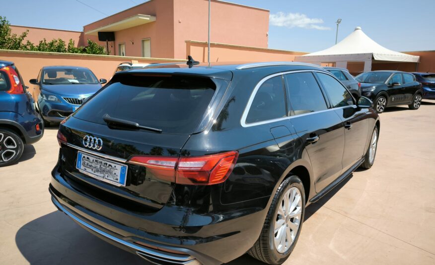 Audi A4 Avant 30 TDI/136 CV S tronic Business Advanced