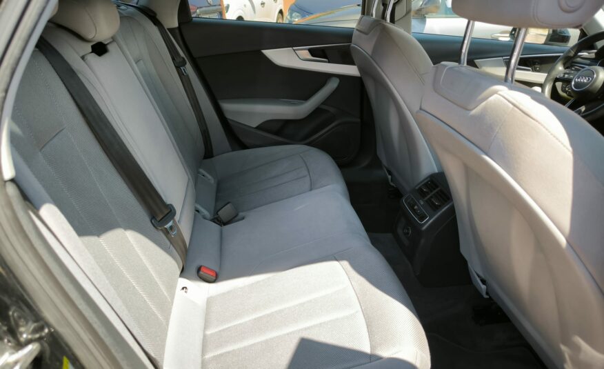 Audi A4 Avant 30 TDI/136 CV S tronic Business Advanced