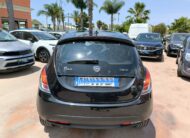Lancia Ypsilon 1.0 FireFly 5 porte S&S Hybrid Ecochic Silver