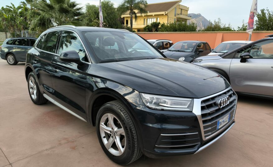 Audi Q5 40 TDI quattro S tronic Business Sport