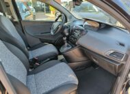 Lancia Ypsilon 1.0 FireFly 5 porte S&S Hybrid Ecochic Silver