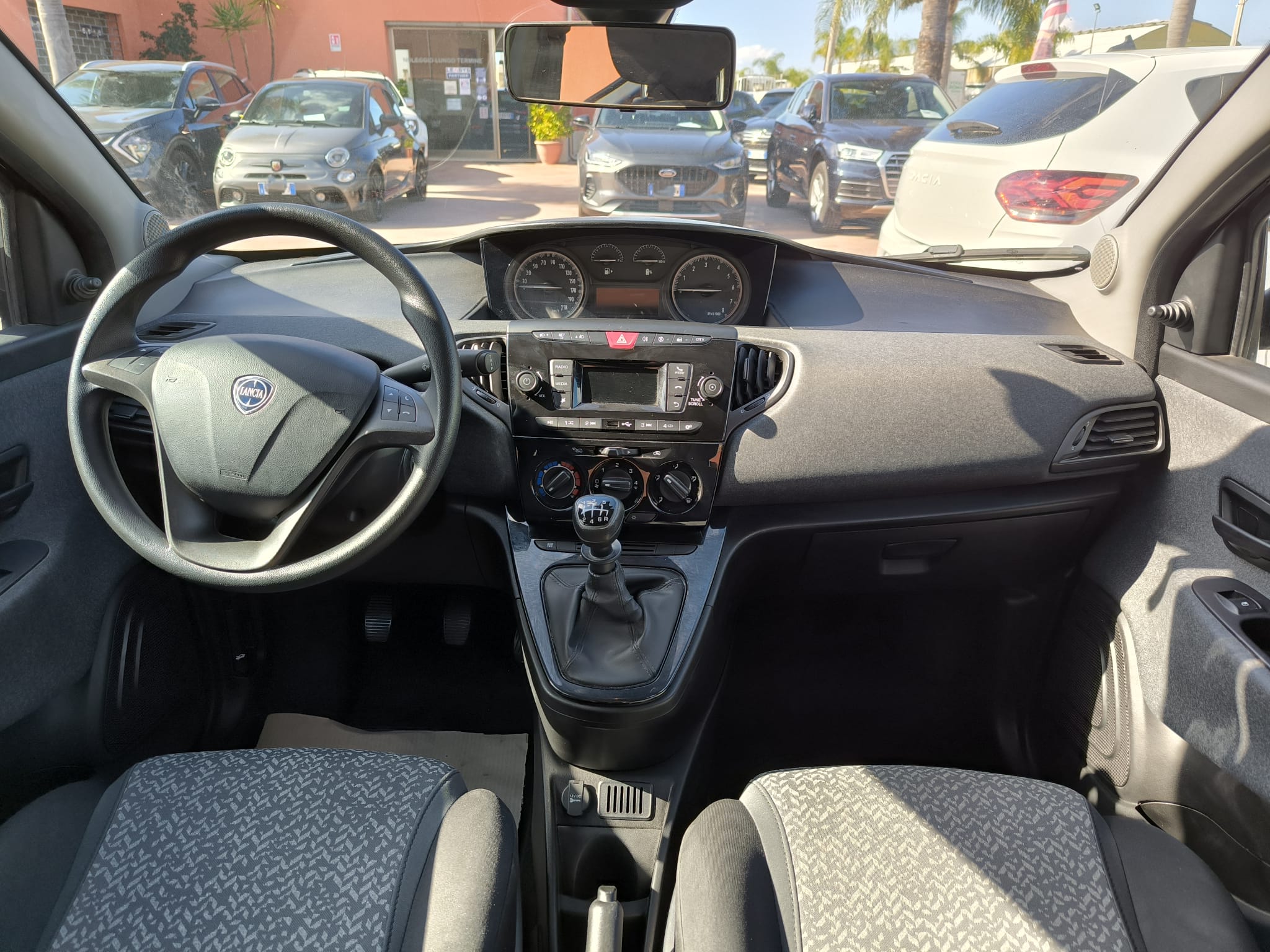 Lancia Ypsilon 1.0 FireFly 5 porte S&S Hybrid Ecochic Silver