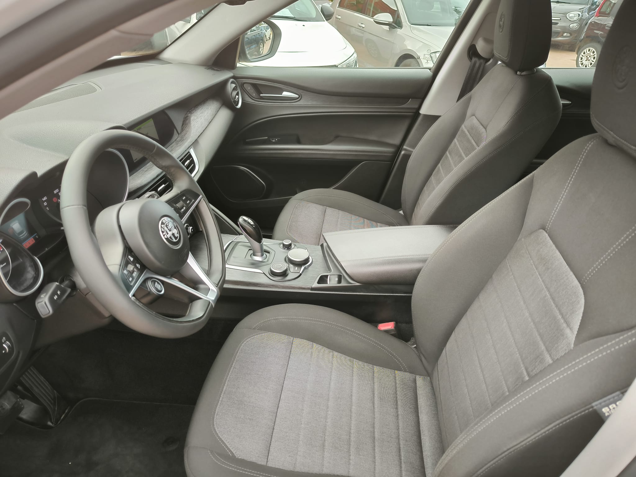 Alfa Romeo Stelvio 2.2 Turbodiesel 160 CV AT8 RWD Business