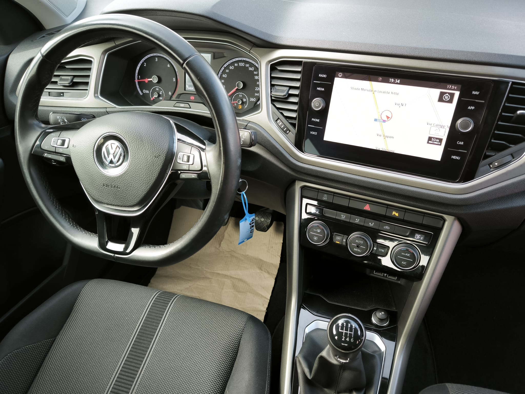 Volkswagen T-Roc 1.6 TDI SCR Business BlueMotion Technology