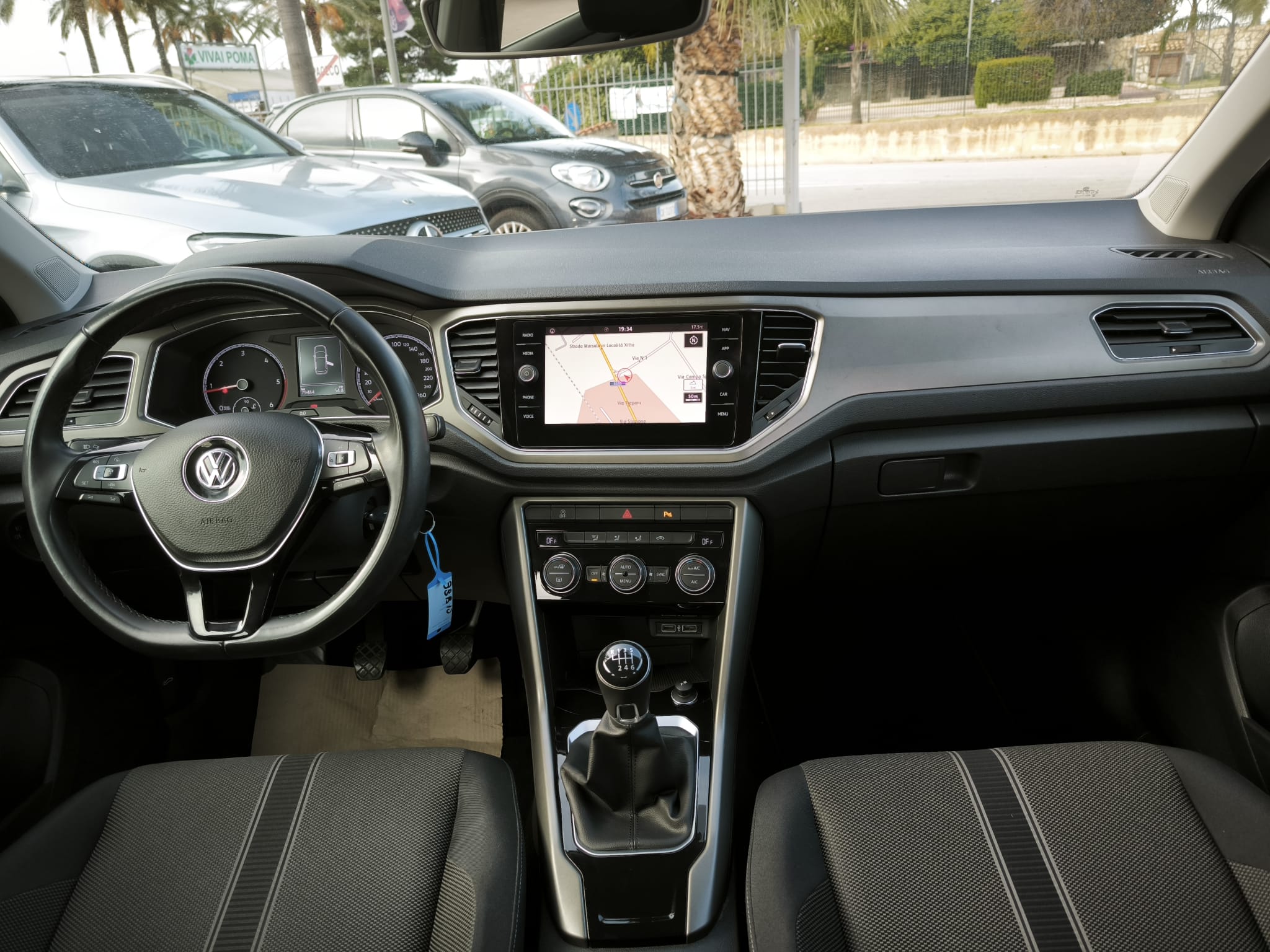 Volkswagen T-Roc 1.6 TDI SCR Business BlueMotion Technology