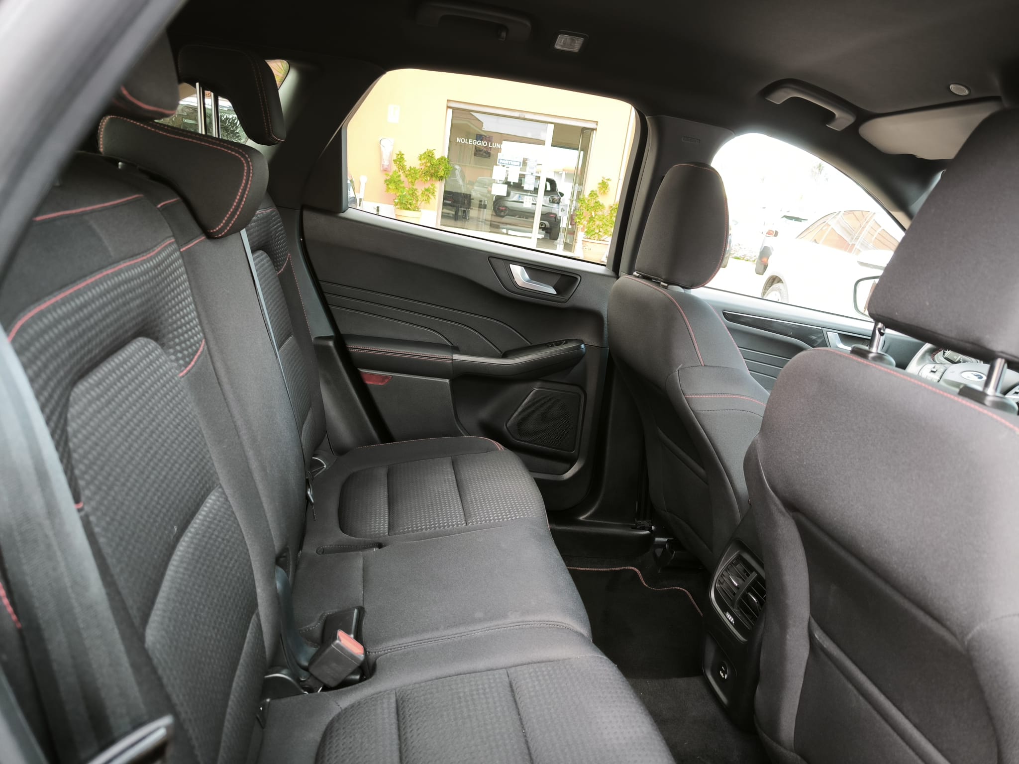 Ford Kuga 2.0 EcoBlue Hybrid 150 CV 2WD ST-Line